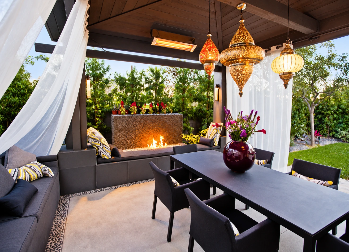 Outdoor dining terrace